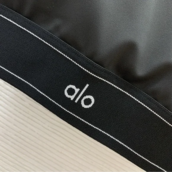 ALO Yoga Black Leggings with Gray Accents - Picture 3 of 8